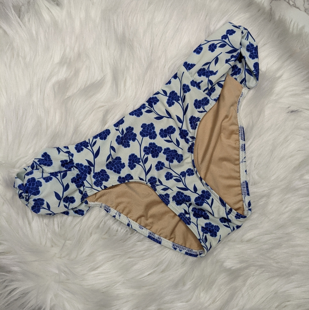 NWT 6 Shore Road Bikini Bottoms Size Small